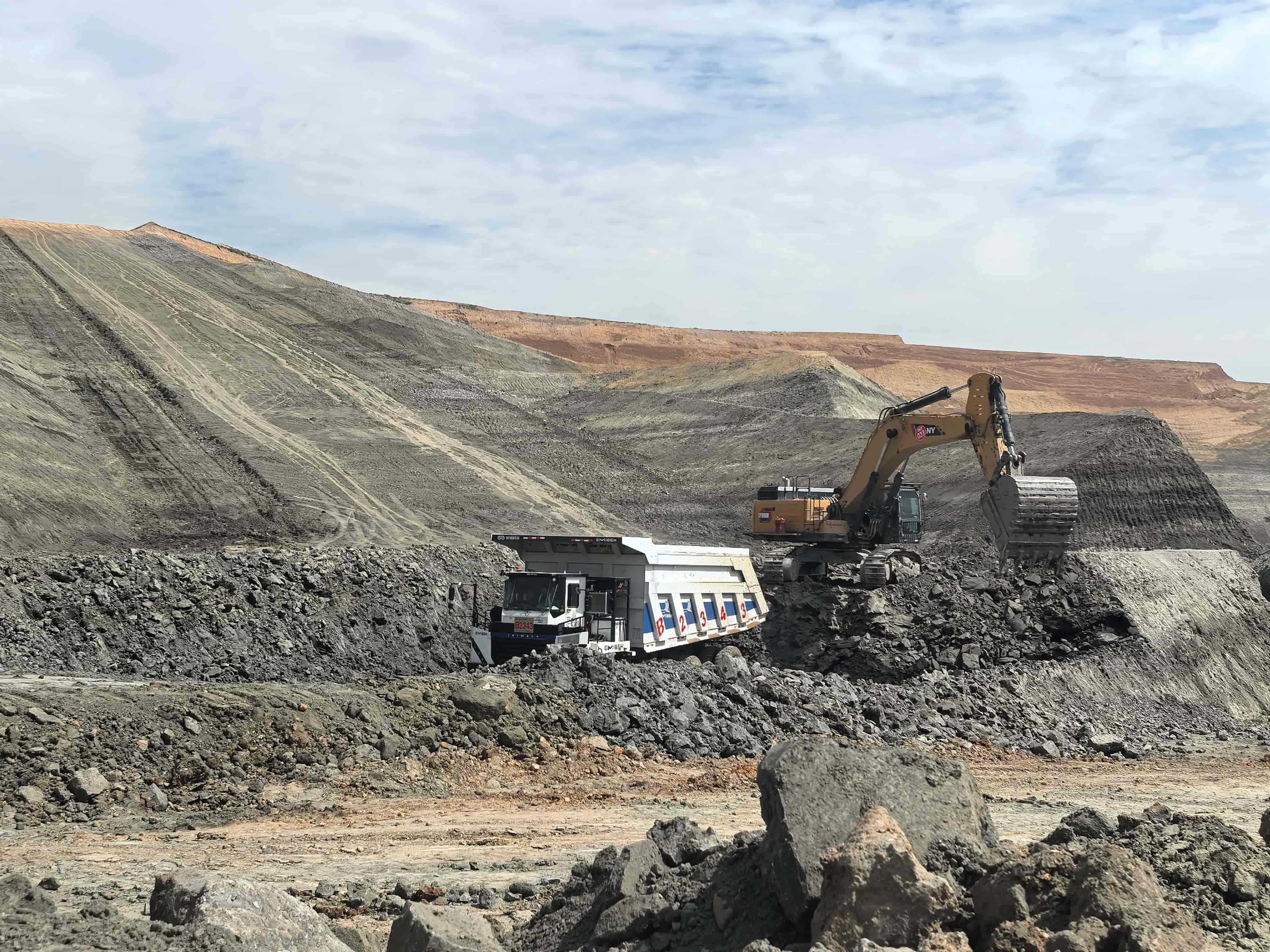 PDS Technology Rugged 8-inch Vehicle-Mounted Computer for Smart Mining | Case Study of Smart Dispatch Application in Open-Pit Mines